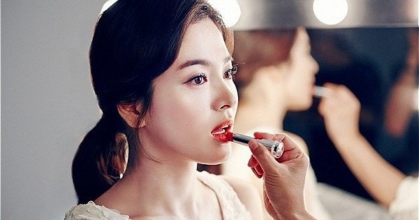 Mũi của Song Hye Kyo được bình chọn là chuẩn mực của thẩm mỹ