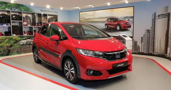 Giá xe ôtô hôm nay 18/11: Honda Jazz có giá 544-624 triệu đồng