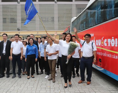 Hơn 100 thanh niên khởi nghiệp xuất quân Hành trình “Tôi yêu Tổ quốc tôi”