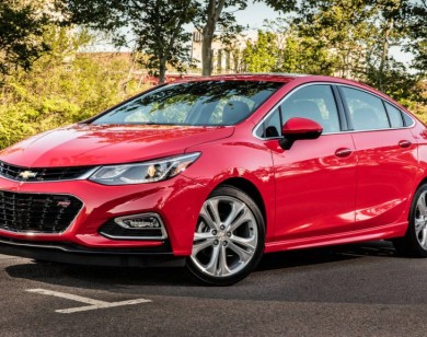 Giá xe ôtô hôm nay 19/11: Chevrolet Cruze có giá 589-699 triệu đồng