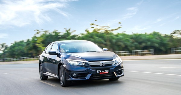 Giá xe ôtô hôm nay 21/11: Honda Civic 2018 có giá 763-903 triệu đồng