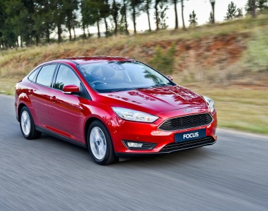 Giá xe ôtô hôm nay 23/11: Ford Focus 2018 có giá 626-770 triệu đồng