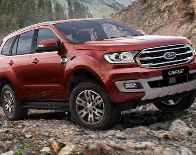 Giá xe ôtô hôm nay 25/11: Ford Everest có giá 999-1.399 triệu đồng