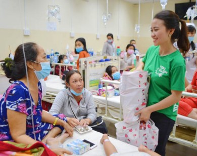 Vinamilk đồng hành cùng SSEAYP Việt Nam 45 mang niềm vui đến cho bệnh nhân và trẻ em