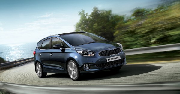 Giá xe ôtô hôm nay 16/12: Kia Rondo giảm 20 triệu đồng