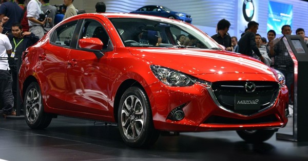 Giá xe ôtô hôm nay 18/12: Mazda 2 2019 giảm nhẹ