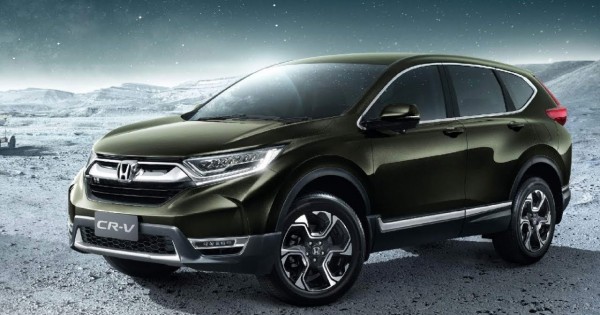 Giá xe ôtô hôm nay 2/1: Honda CRV tăng 10 triệu đồng