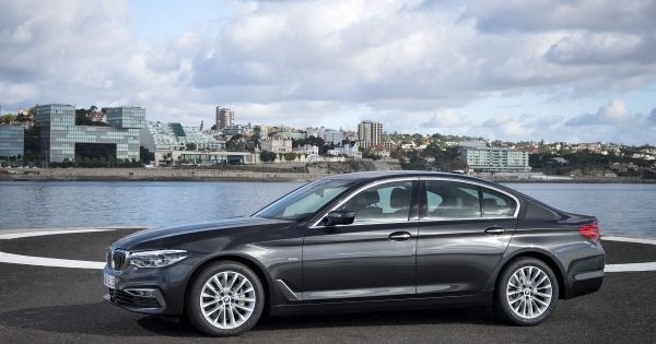 BMW 5 Series hoàn toàn mới sắp ra mắt tại Việt Nam 