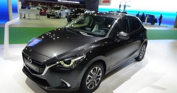 Giá xe ôtô hôm nay 23/1: Mazda 2 giảm nhẹ