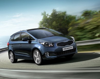 Giá xe ôtô hôm nay 10/2: Kia Rondo có giá 609-779 triệu đồng