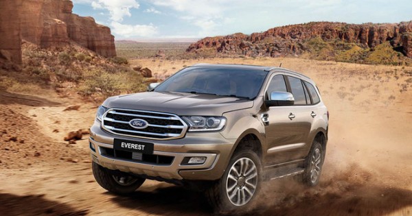 Giá xe ôtô hôm nay 12/2: Ford Everest có giá 999-1.399 triệu đồng