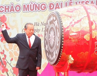 Phó Thủ tướng Trương Hòa Bình đánh trống khai hội ở ngôi chùa lớn nhất thế giới