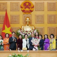 Thủ tướng gặp mặt các nữ doanh nhân tiêu biểu