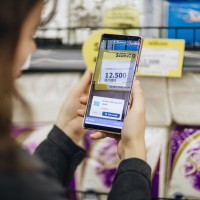 Người tiêu dùng Việt hào hứng trải nghiệm công nghệ mua sắm “siêu tốc” VinMart Scan & Go