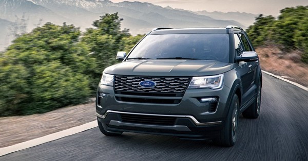 Giá xe ôtô hôm nay 26/3: Ford Explorer tăng 75 triệu đồng