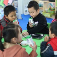 Biết bao sự chung tay để có ly sữa học đường an toàn, hiệu quả cho trẻ em thủ đô