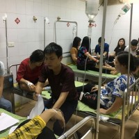 Gần 90 công nhân cấp cứu nghi bị ngộ độc thực phẩm
