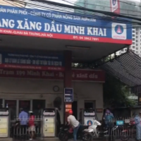 Hà Nội: Phát hiện 3 nhân viên cây xăng thay phiên nhau 'móc túi' khách hàng