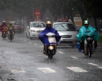 Dự báo thời tiết ngày 16/4: Hà Nội mưa dông, TP Hồ Chí Minh nắng nóng trên 35 độ