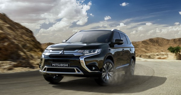 Giá xe ôtô hôm nay 19/4: Mitsubishi Outlander giảm mạnh