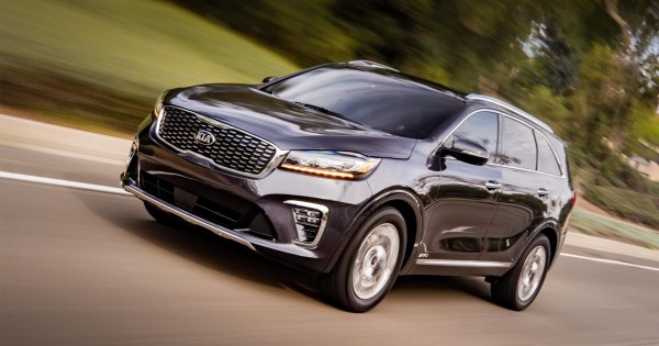 Giá xe ôtô hôm nay 21/4: Kia Sorento có giá 799-949 triệu đồng