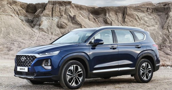 Giá xe ôtô hôm nay 24/4: Hyundai SantaFe có giá 995 triệu đến 1,245 tỷ đồng