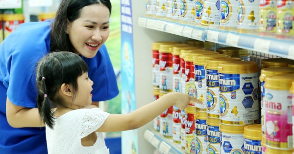 Vinamilk đứng đầu ở cả sữa nước và sữa bột trẻ em tại Việt Nam