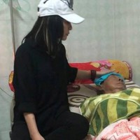 Nghệ sĩ Lê Bình xuất huyết dạ dày, mê sảng, gia đình ngừng nhận quyên góp