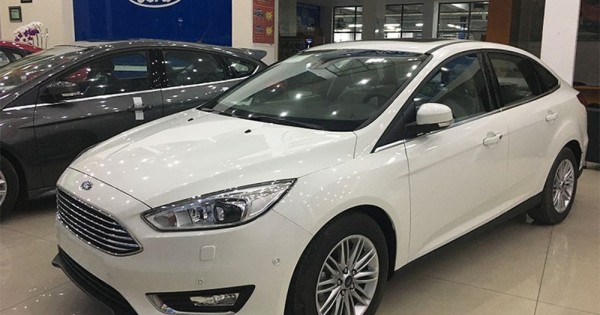 Giá xe ôtô hôm nay 28/4: Ford Focus giảm 20 triệu đồng