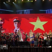Chương trình giao lưu nghệ thuật 'Điện Biên - Điểm hẹn hòa bình'