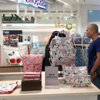 Túi thời trang Cath Kidston chính thức ra mắt tại Việt Nam