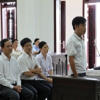 Vụ “Không gây thiệt hại vẫn bị truy tố ở Tây Ninh”: Bắt giam các bị cáo tại tòa!
