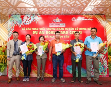 Việt Hưng Phát trao hàng trăm sổ hồng cho khách hàng của dự án Boulevard City Bà Rịa – Vũng Tàu
