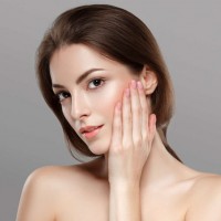4 bí quyết chăm sóc làn da bạn gái phải nhớ
