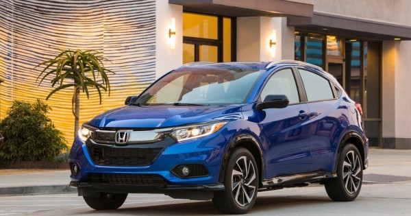 Giá xe ôtô hôm nay 1/8: Honda HRV có giá 786-871 triệu đồng