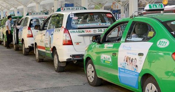 Hiệp hội Taxi 3 miền kiến nghị Chính phủ và Bộ GTVT nên gắn hộp đèn cho xe taxi