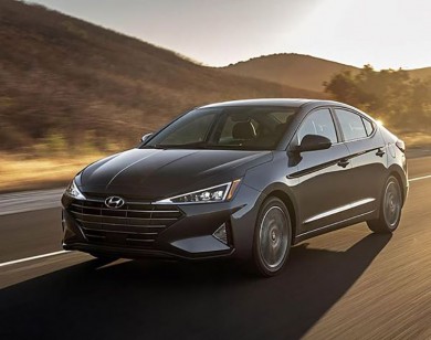 Giá xe ôtô hôm nay 15/8: Hyundai Elantra dao động từ 580 - 769 triệu đồng