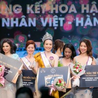 Trao “cả rổ hoa hậu”, Cục trưởng Cục Nghệ thuật biểu diễn bảo không liên quan!
