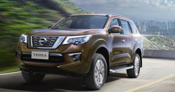 Giá xe ôtô hôm nay 26/8: Nissan Terra dao động từ 899-1.198 triệu đồng