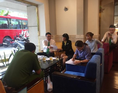 Nhiều xe giả mạo Taxi Mai Linh “chặt chém” khách hàng ở Tân Sơn Nhất