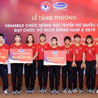 Vinamilk trao thưởng 1 tỷ đồng cho đội tuyển nữ Việt Nam