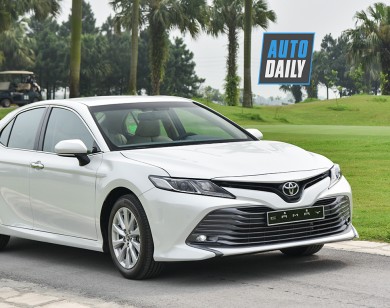 Giá xe ôtô hôm nay 6/9: Toyota Camry có giá 1,029-1,235 tỷ đồng