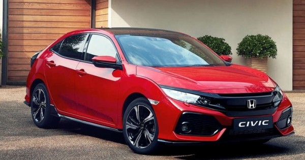 Giá xe ôtô hôm nay 15/9: Honda Civic có giá 729 - 934 triệu đồng