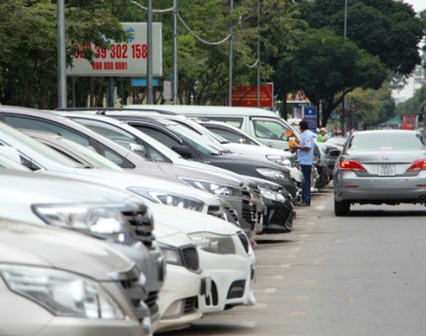 TP Hồ Chí Minh: Đề xuất xe hơi nợ phí đỗ lòng đường không được đăng kiểm