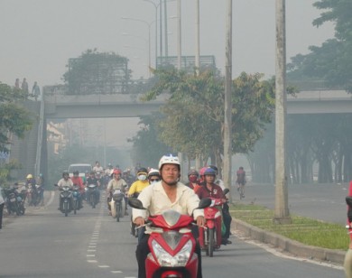 Sương mù tiếp tục che phủ TP Hồ Chí Minh trong sáng ngày 6/10