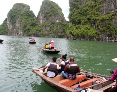 Quảng Ninh lại đề xuất tăng phí tham quan Vịnh Hạ Long từ 1/1/2020