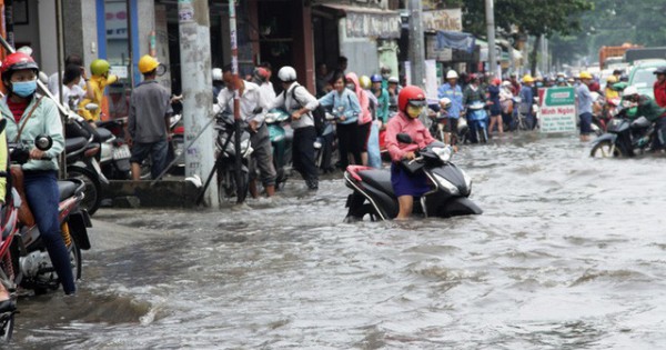 TP Hồ Chí Minh: Quy hoạch chống ngập lỗi thời, người dân còn “bơi” đến bao giờ?