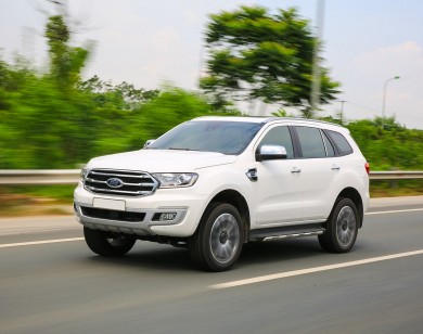 Giá xe ôtô hôm nay 5/11: Ford Everest có giá 999-1.399 triệu đồng