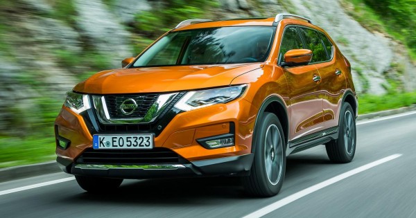 Giá xe ôtô hôm nay 6/11: Nissan X-Trail tặng phụ kiện và 40 triệu tiền mặt