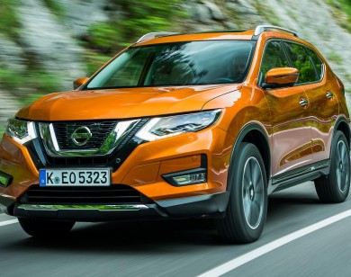 Giá xe ôtô hôm nay 6/11: Nissan X-Trail tặng phụ kiện và 40 triệu tiền mặt